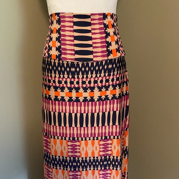 Colorful Geometric Cato sz 18/20 Maxi Skirt. - Picture 4 of 7